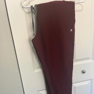 Figs - Burgundy - Size L - Straight Leg Scrub Pant with Stretchy Waistband